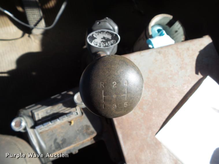 image for item CB9823 1984 Ford LN8000 service truck