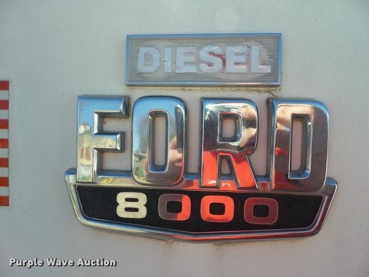 image for item CB9823 1984 Ford LN8000 service truck