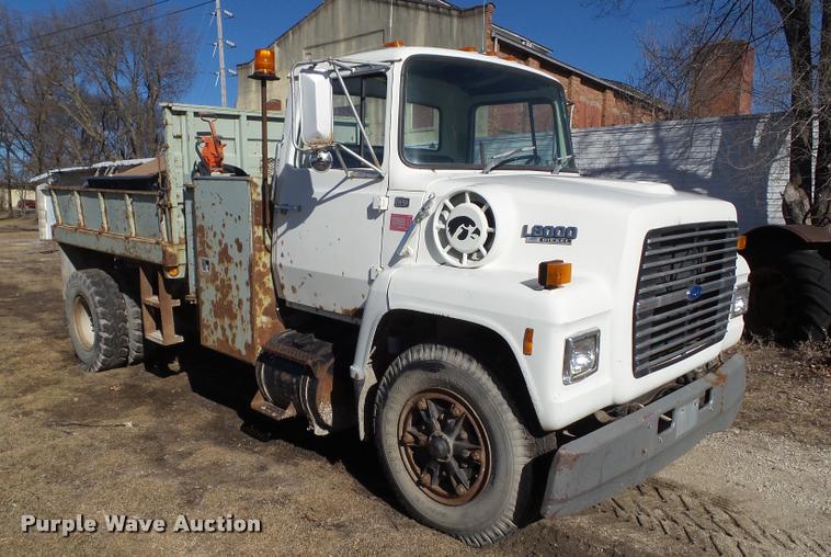 image for item CB9824 1987 Ford LN8000 dump truck