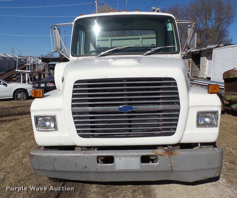 image for item CB9824 1987 Ford LN8000 dump truck