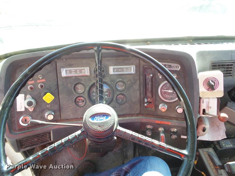 image for item CB9824 1987 Ford LN8000 dump truck