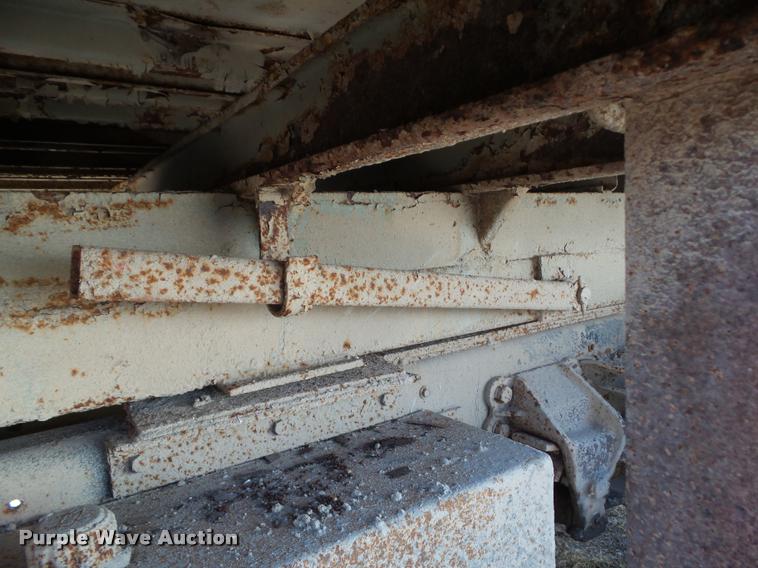 image for item CB9824 1987 Ford LN8000 dump truck