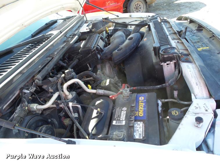 image for item CB9826 2005 Ford F250 Super Duty XL pickup truck