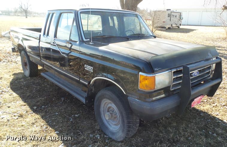 image for item CB9827 1991 Ford F250 HD XLT SuperCab pickup truck