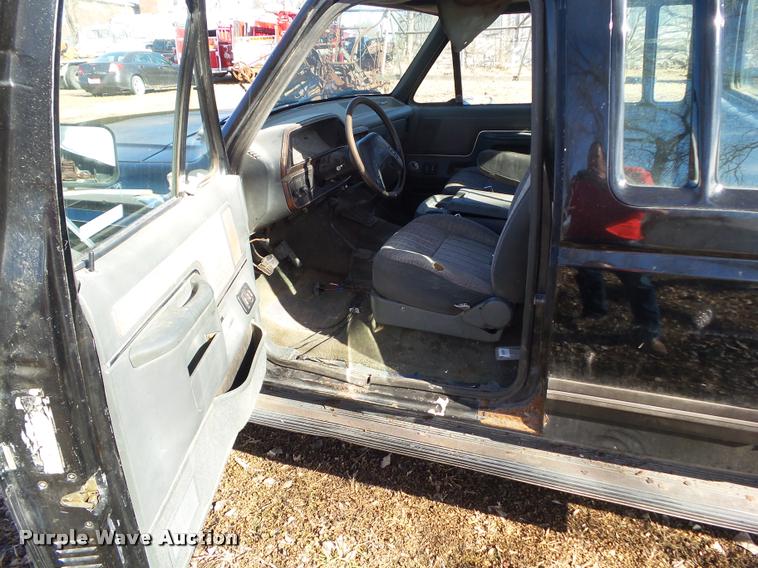 image for item CB9827 1991 Ford F250 HD XLT SuperCab pickup truck