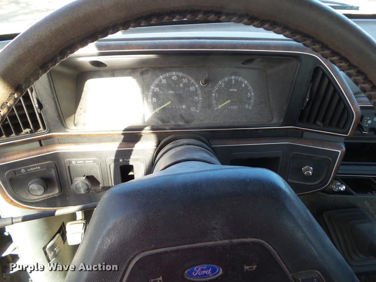 image for item CB9827 1991 Ford F250 HD XLT SuperCab pickup truck