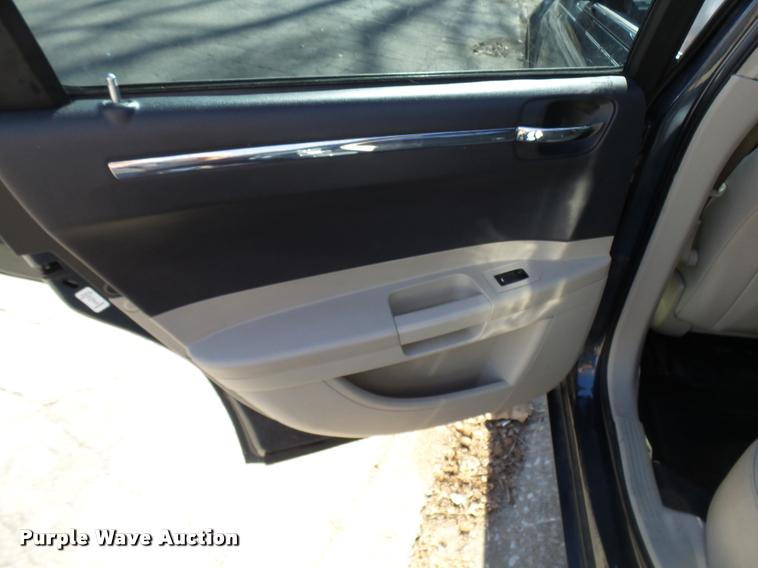 image for item CC9081 2007 Chrysler 300 Limited