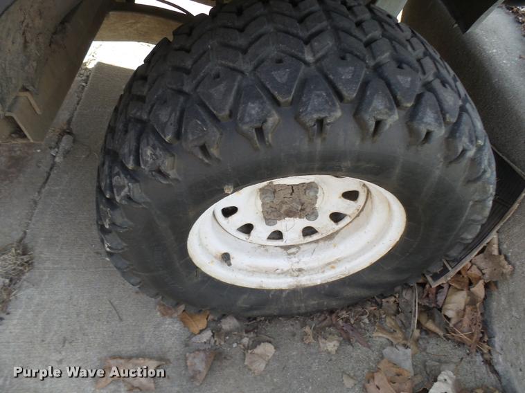 image for item CC9095 New Holland 120 utility vehicle