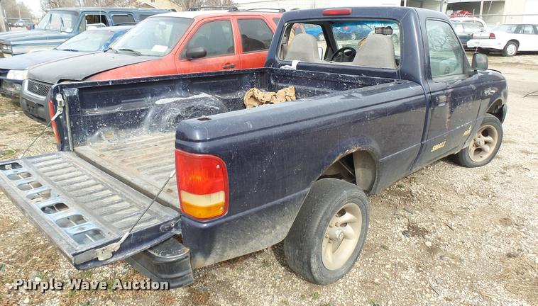 image for item DA0313 1996 Ford Ranger pickup truck