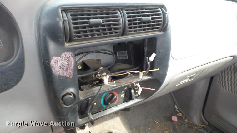 image for item DA0313 1996 Ford Ranger pickup truck