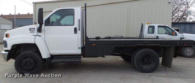 image for item DA0544 2003 GMC C4500 flatbed truck