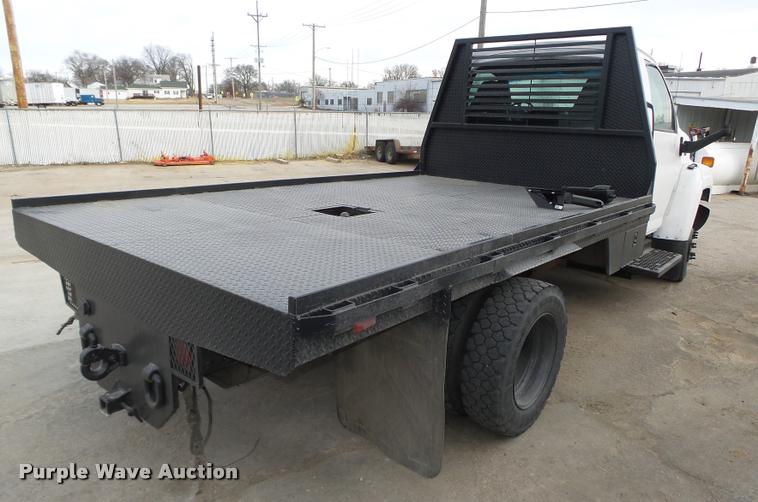 image for item DA0544 2003 GMC C4500 flatbed truck