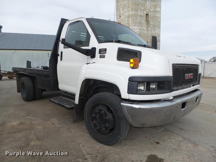 image for item DA0544 2003 GMC C4500 flatbed truck