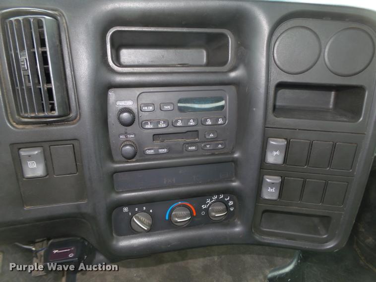 image for item DA0544 2003 GMC C4500 flatbed truck