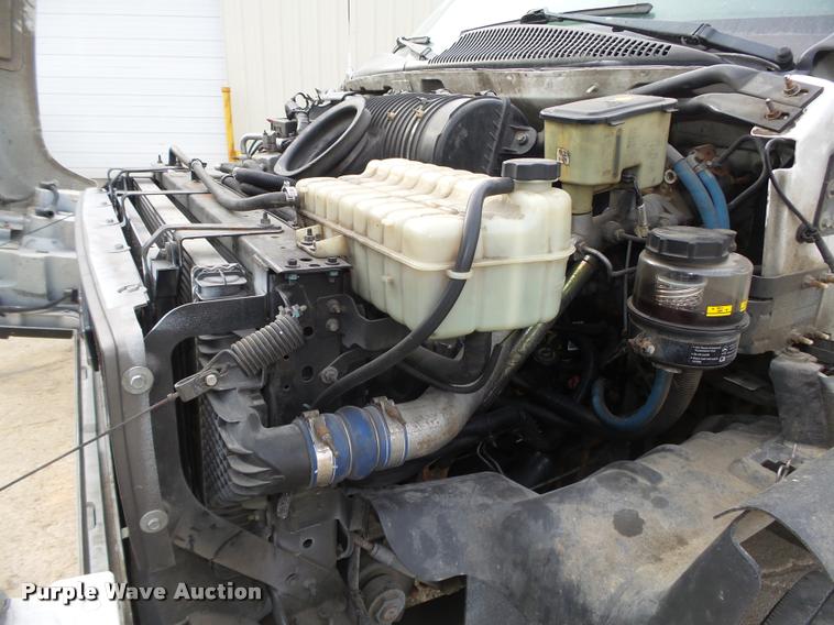 image for item DA0544 2003 GMC C4500 flatbed truck