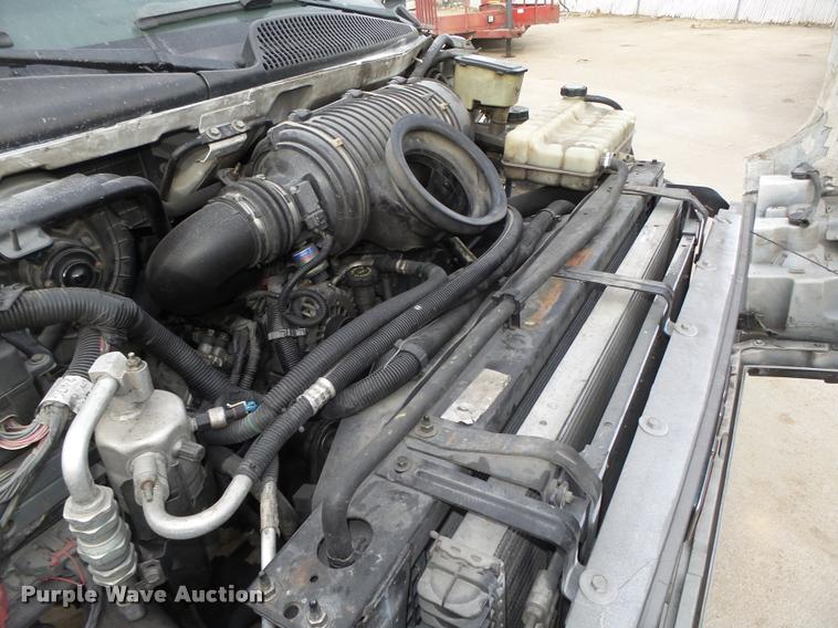 image for item DA0544 2003 GMC C4500 flatbed truck