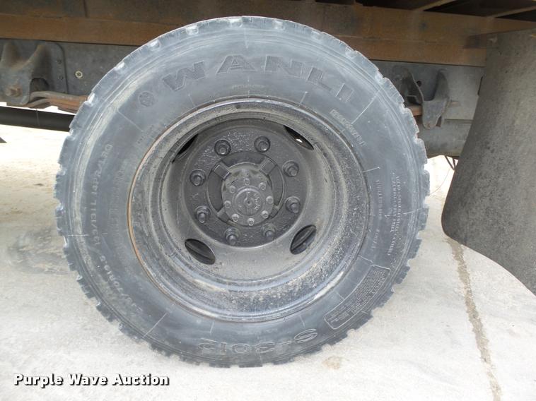 image for item DA0544 2003 GMC C4500 flatbed truck