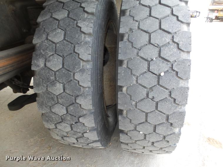 image for item DA0544 2003 GMC C4500 flatbed truck