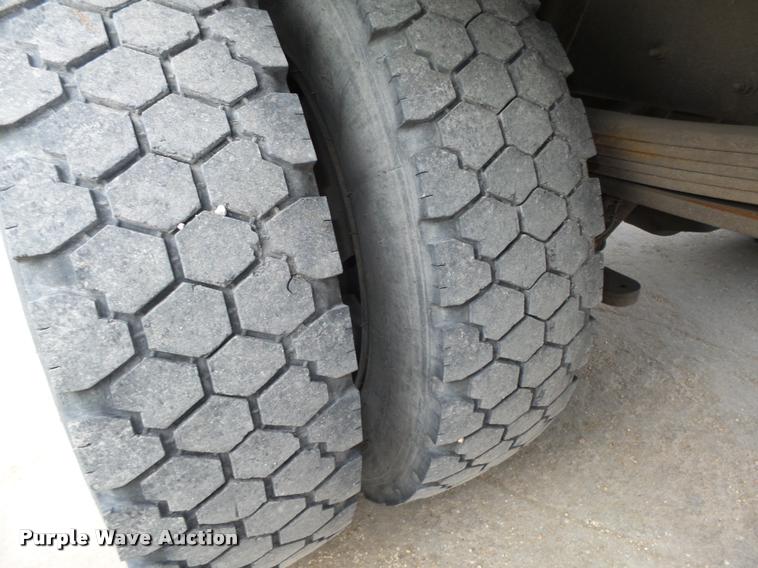 image for item DA0544 2003 GMC C4500 flatbed truck