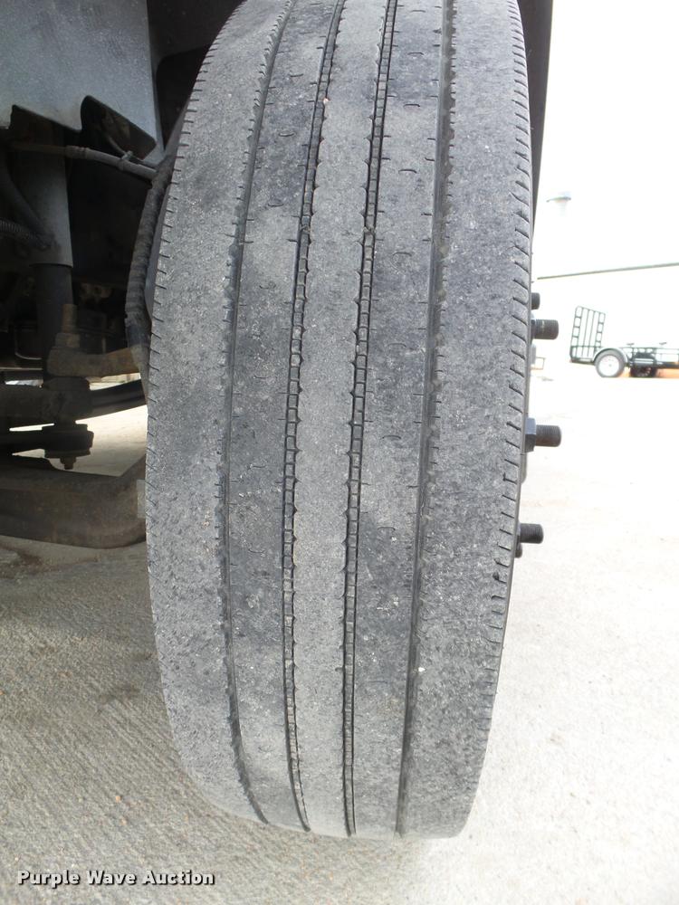 image for item DA0544 2003 GMC C4500 flatbed truck