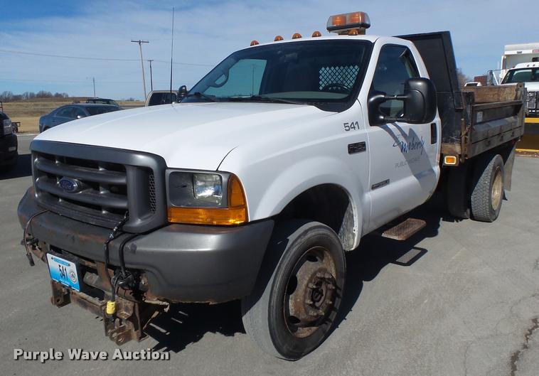 image for item DA3330 2000 Ford F450 Super Duty flatbed truck