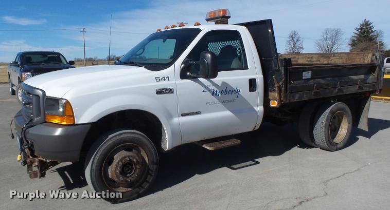 image for item DA3330 2000 Ford F450 Super Duty flatbed truck