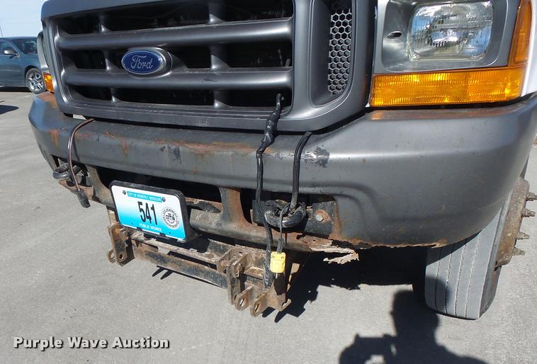 image for item DA3330 2000 Ford F450 Super Duty flatbed truck