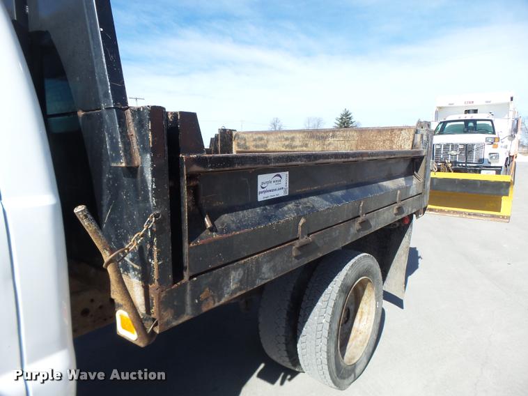 image for item DA3330 2000 Ford F450 Super Duty flatbed truck