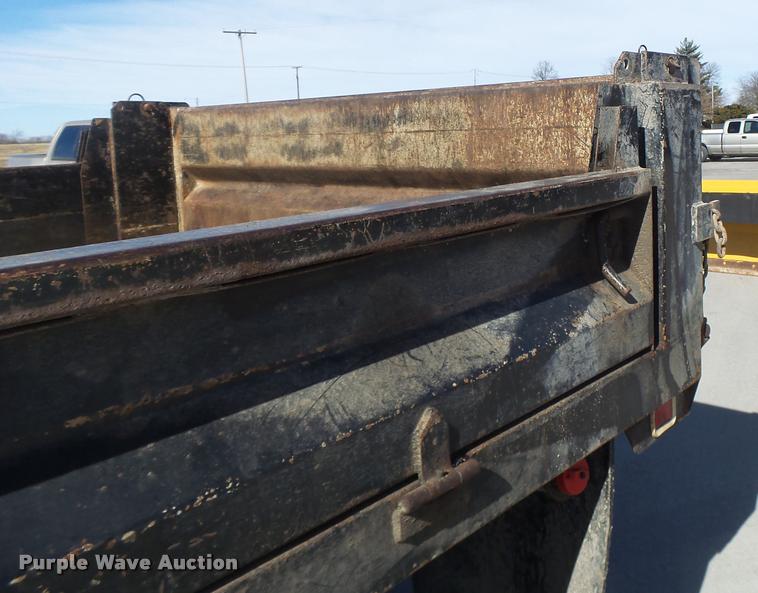 image for item DA3330 2000 Ford F450 Super Duty flatbed truck