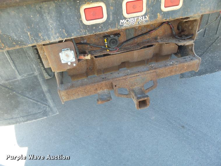 image for item DA3330 2000 Ford F450 Super Duty flatbed truck