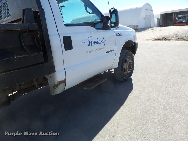 image for item DA3330 2000 Ford F450 Super Duty flatbed truck