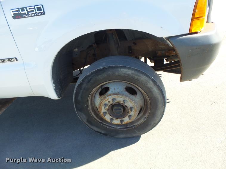 image for item DA3330 2000 Ford F450 Super Duty flatbed truck