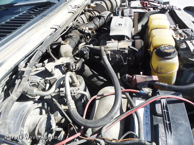 image for item DA3330 2000 Ford F450 Super Duty flatbed truck