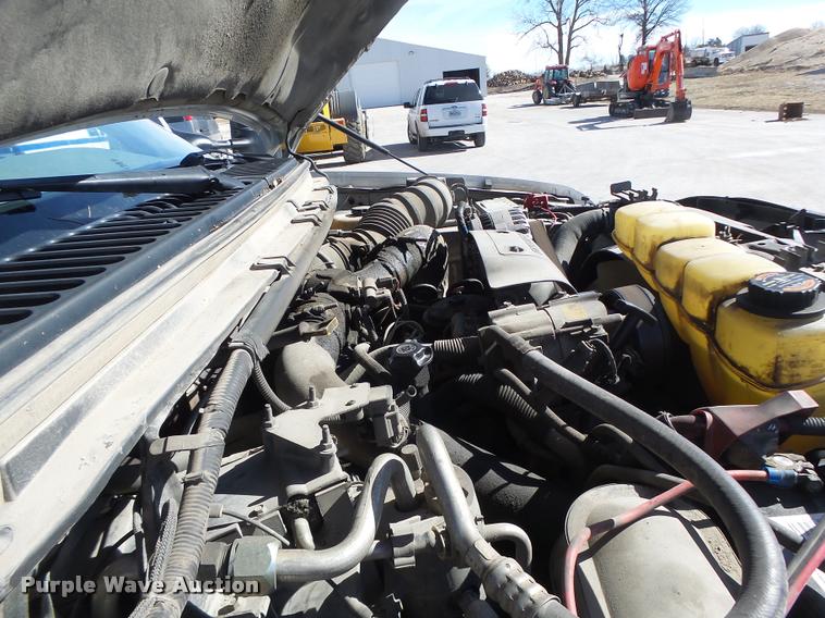 image for item DA3330 2000 Ford F450 Super Duty flatbed truck