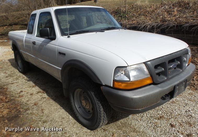 image for item DA3331 2000 Ford Ranger SuperCab pickup truck