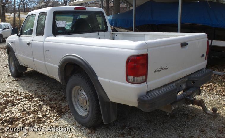 image for item DA3331 2000 Ford Ranger SuperCab pickup truck