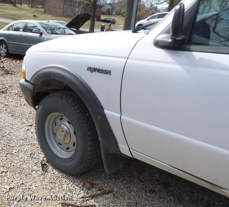 image for item DA3331 2000 Ford Ranger SuperCab pickup truck