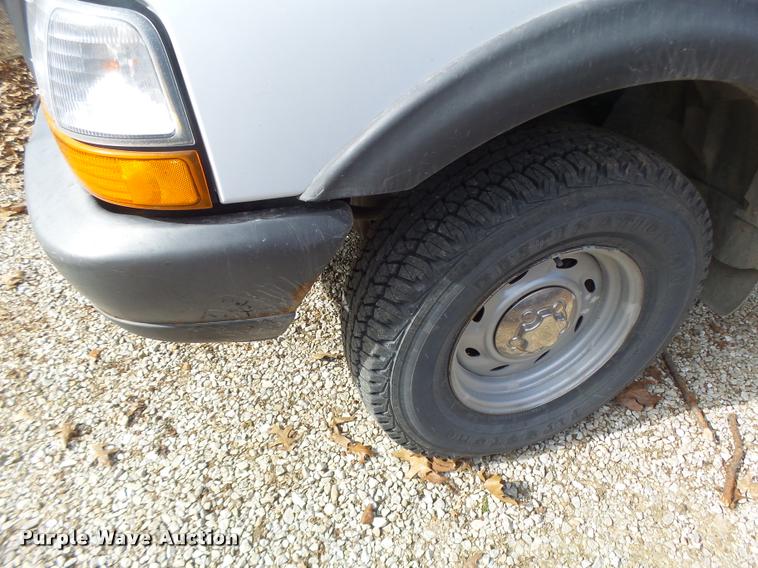 image for item DA3331 2000 Ford Ranger SuperCab pickup truck