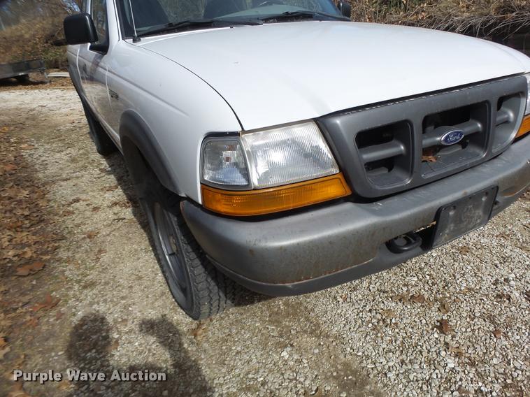 image for item DA3331 2000 Ford Ranger SuperCab pickup truck