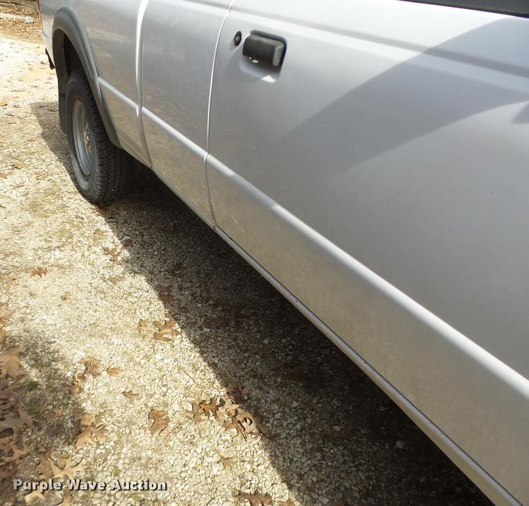 image for item DA3331 2000 Ford Ranger SuperCab pickup truck