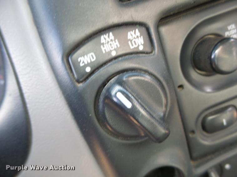 image for item DA3331 2000 Ford Ranger SuperCab pickup truck