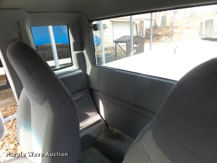 image for item DA3331 2000 Ford Ranger SuperCab pickup truck