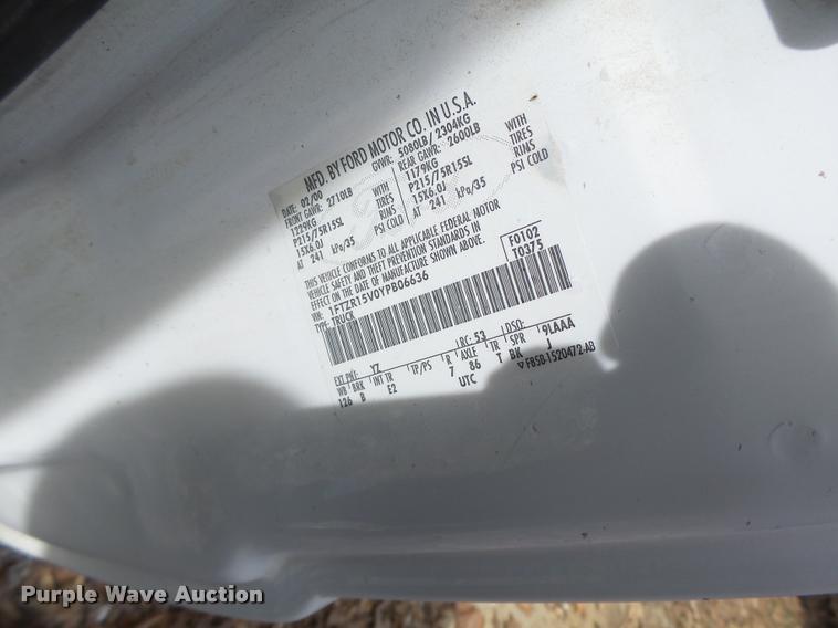 image for item DA3331 2000 Ford Ranger SuperCab pickup truck