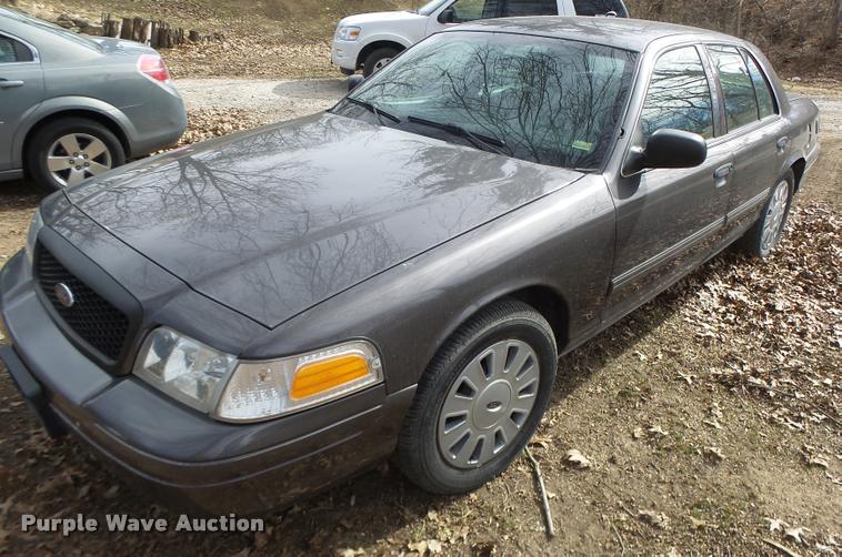 image for item DA3332 2010 Ford Crown Victoria Police Interceptor