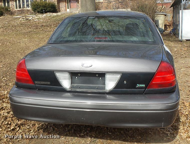 image for item DA3332 2010 Ford Crown Victoria Police Interceptor