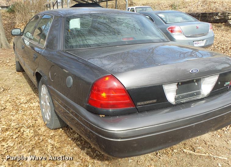 image for item DA3332 2010 Ford Crown Victoria Police Interceptor