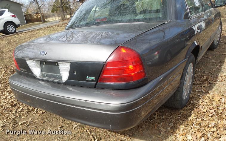 image for item DA3332 2010 Ford Crown Victoria Police Interceptor