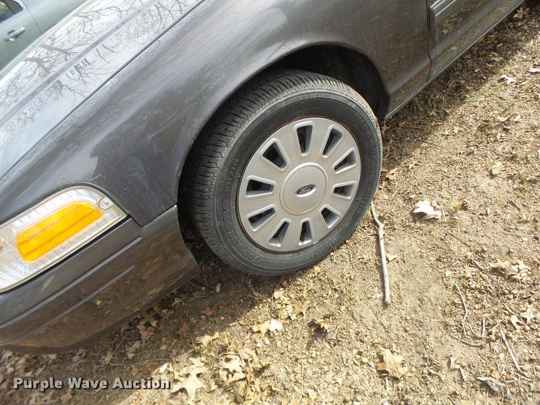 image for item DA3332 2010 Ford Crown Victoria Police Interceptor