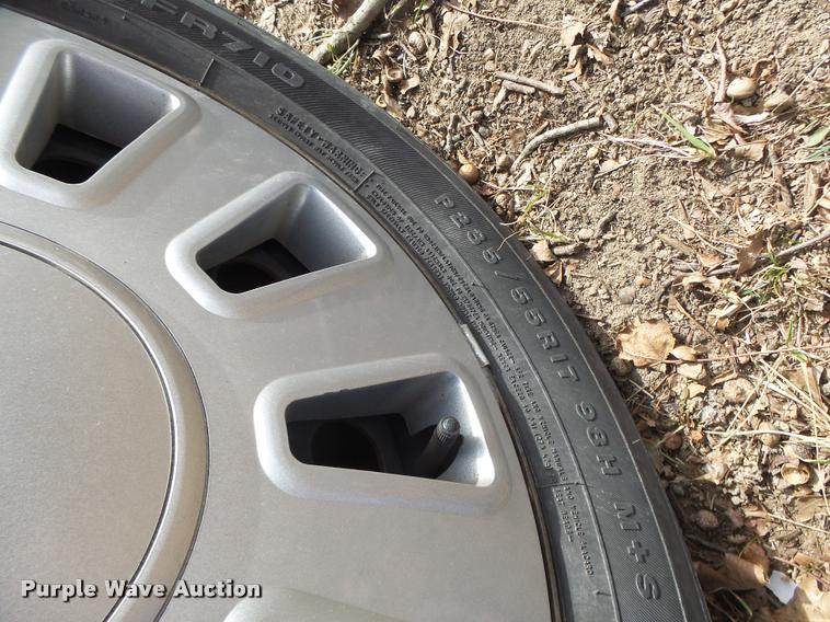 image for item DA3332 2010 Ford Crown Victoria Police Interceptor