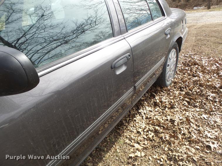 image for item DA3332 2010 Ford Crown Victoria Police Interceptor